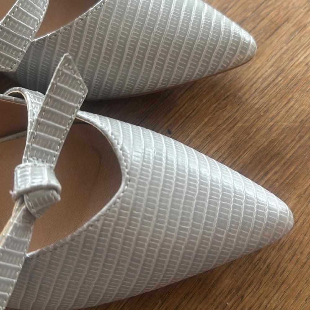 Journee Collection gray white flats - Picture 2 of 6